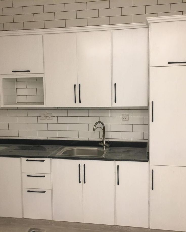 تفصيل مطبخ خشب سنديان طبيعي كلاسيك بالرياض - مطابخ خبراء الرياض