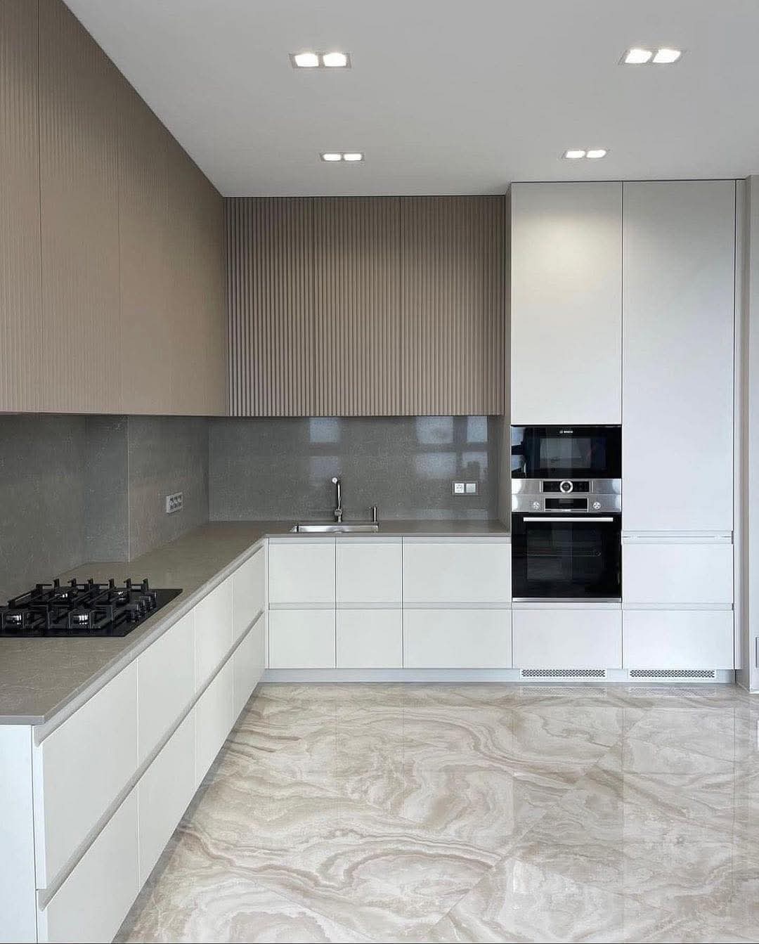 تركيب مطبخ المنيوم بتصميم خشبي بالرياض - مطابخ خبراء الرياض